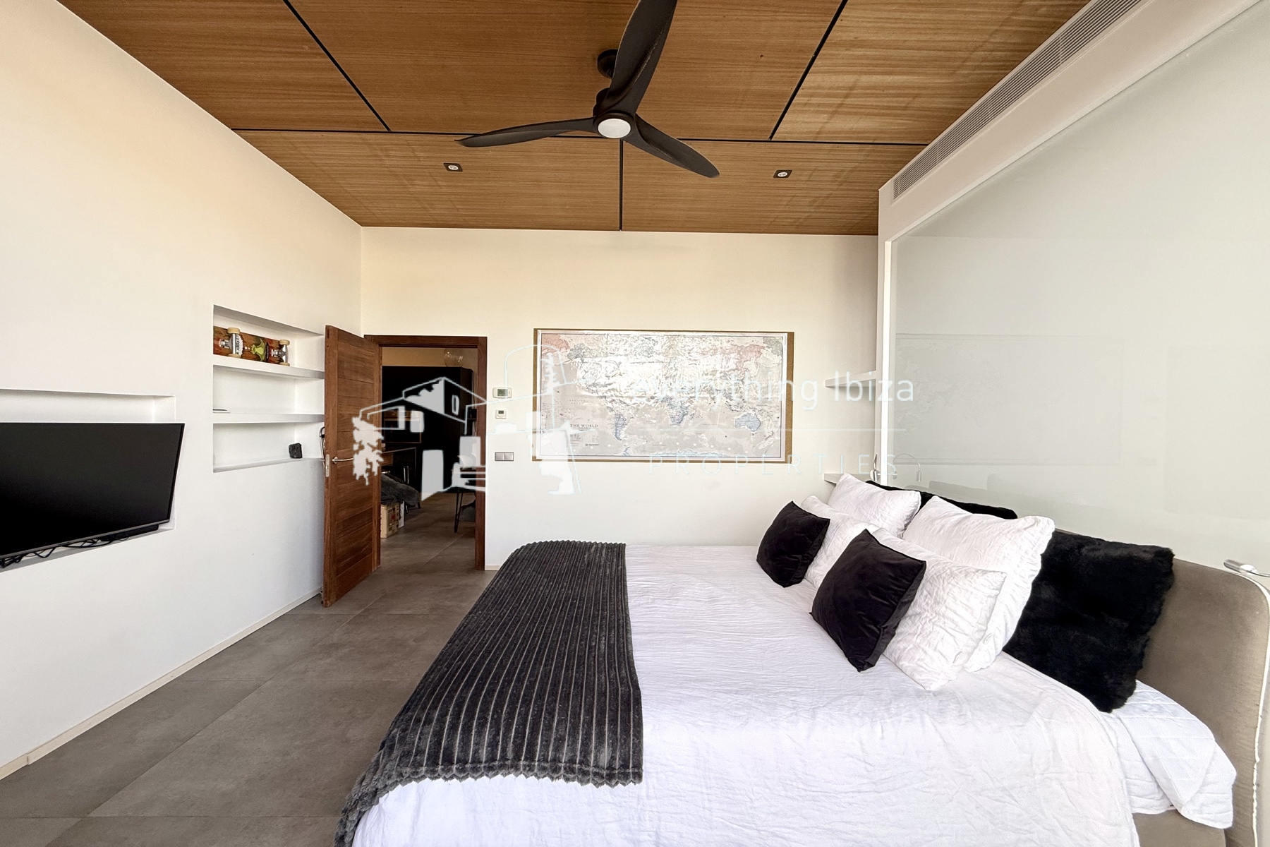 Super Ground Floor 3 Bed Apartment with Private Pool in Central San Jose Village by everything ibiza Properties - ref. 1881