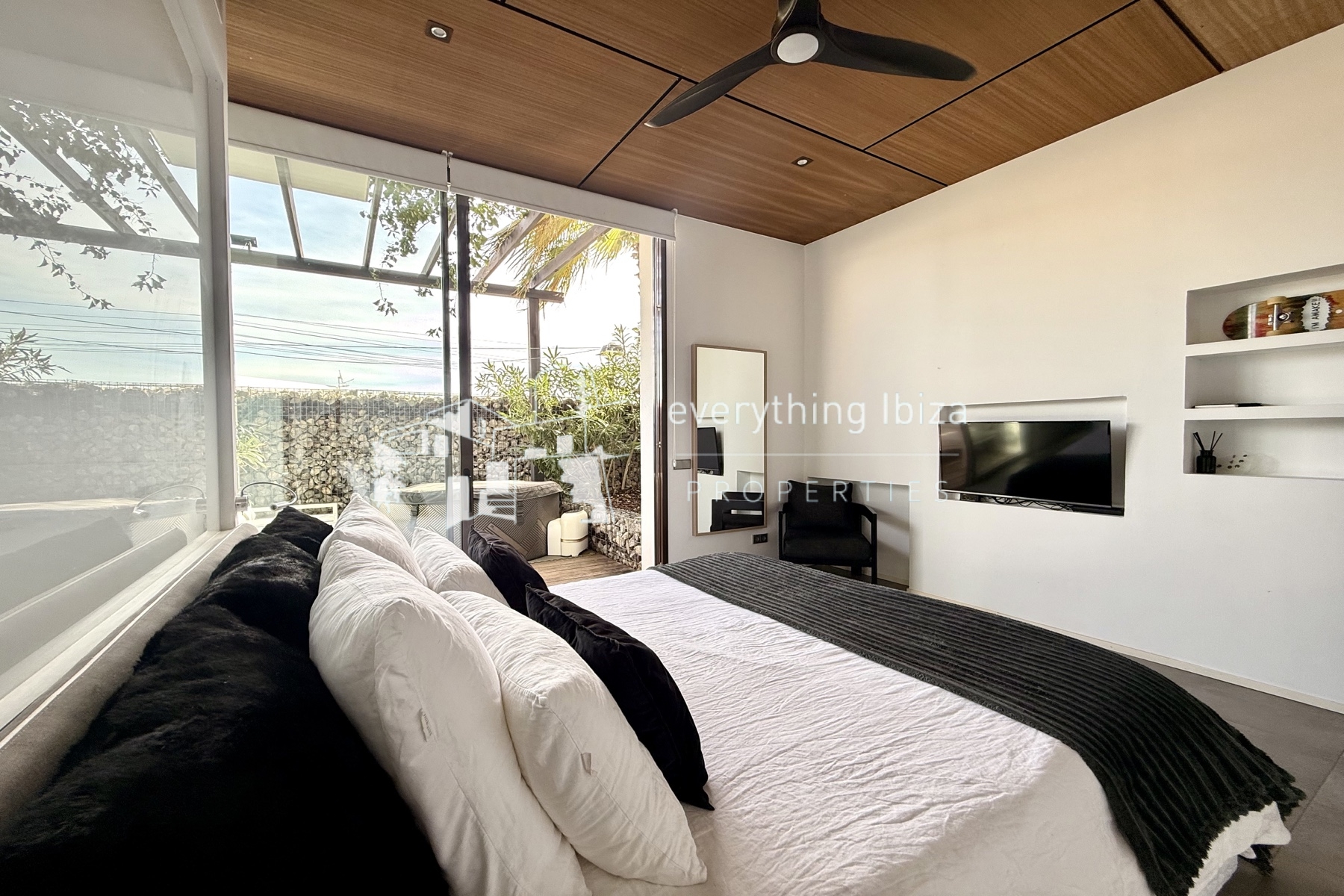 Super Ground Floor 3 Bed Apartment with Private Pool in Central San Jose Village by everything ibiza Properties - ref. 1881