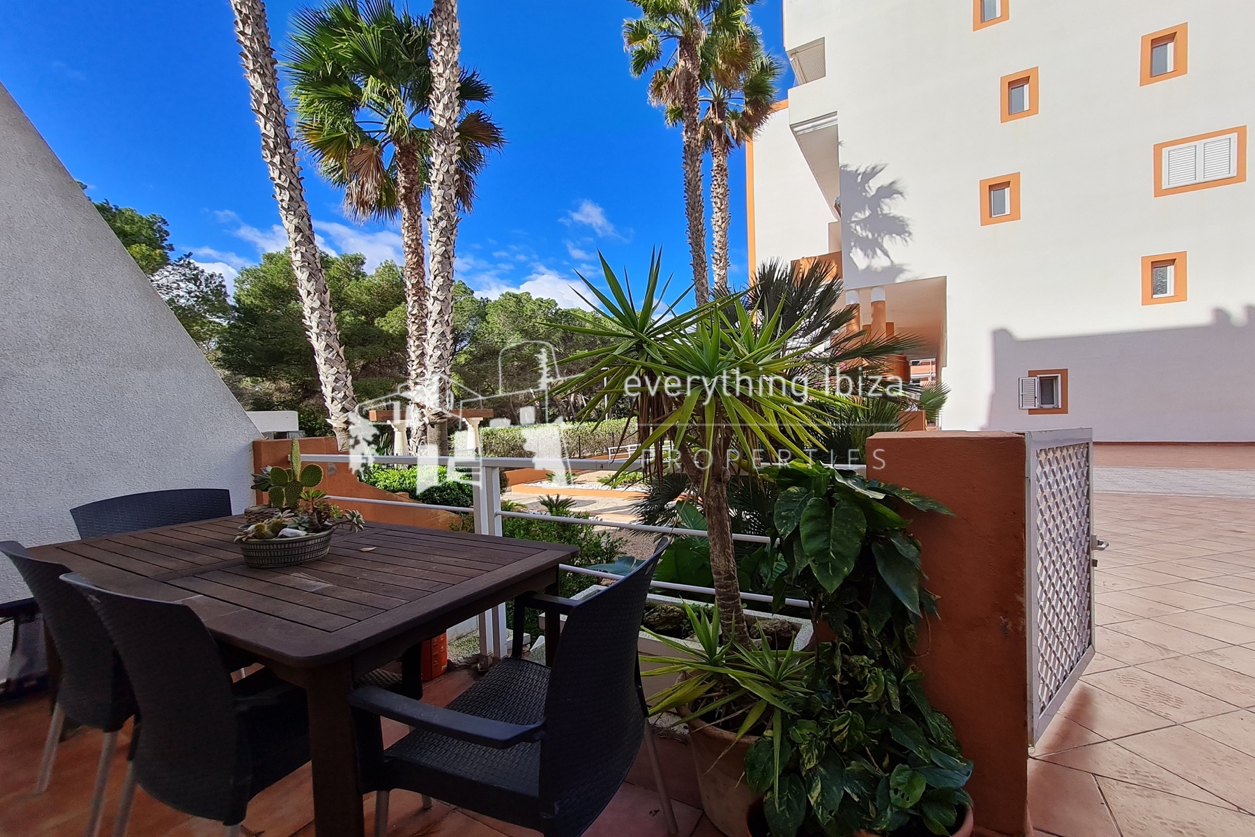 Modern 3 Bed Duplex Apartment Close to Stunning Nearby Beaches and San Carlos Village by everything ibiza Properties - ref. 1882
