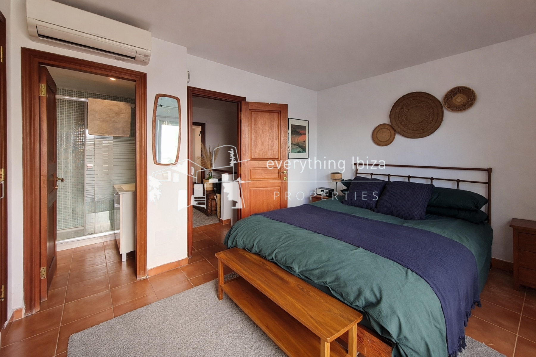 Modern 3 Bed Duplex Apartment Close to Stunning Nearby Beaches and San Carlos Village by everything ibiza Properties - ref. 1882