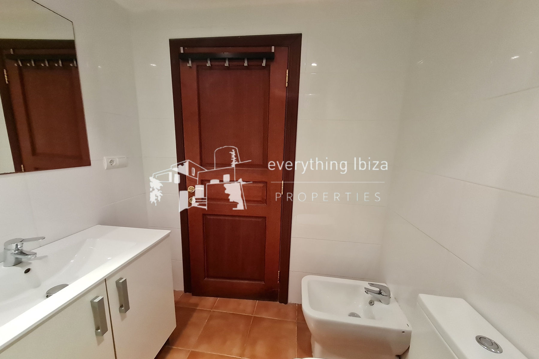 Modern 3 Bed Duplex Apartment Close to Stunning Nearby Beaches and San Carlos Village by everything ibiza Properties - ref. 1882
