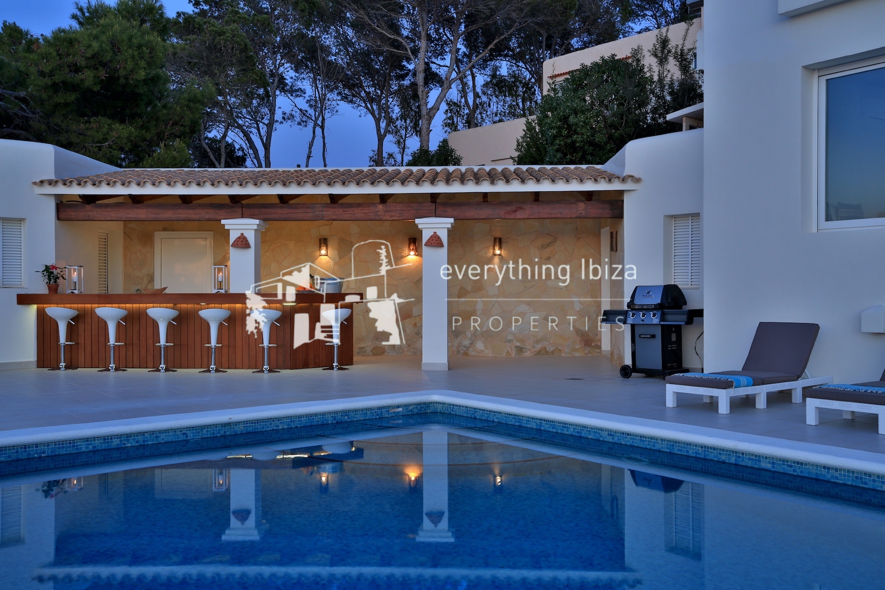 A Magnificent Elevated Villa with Private Pool Offering Stunning Sea and Sunset Views - for sale by everything ibiza Properties - ref. 1883