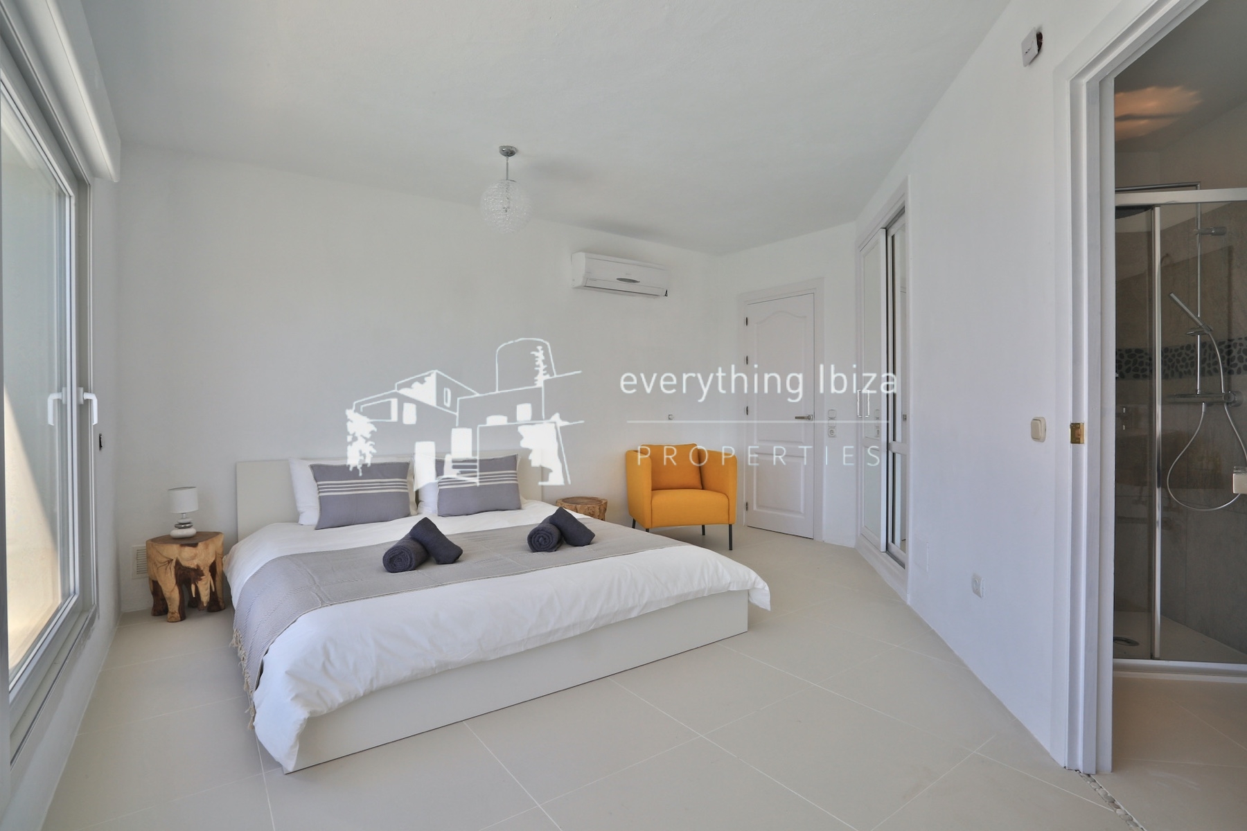 A Magnificent Elevated Villa with Private Pool Offering Stunning Sea and Sunset Views - for sale by everything ibiza Properties - ref. 1883