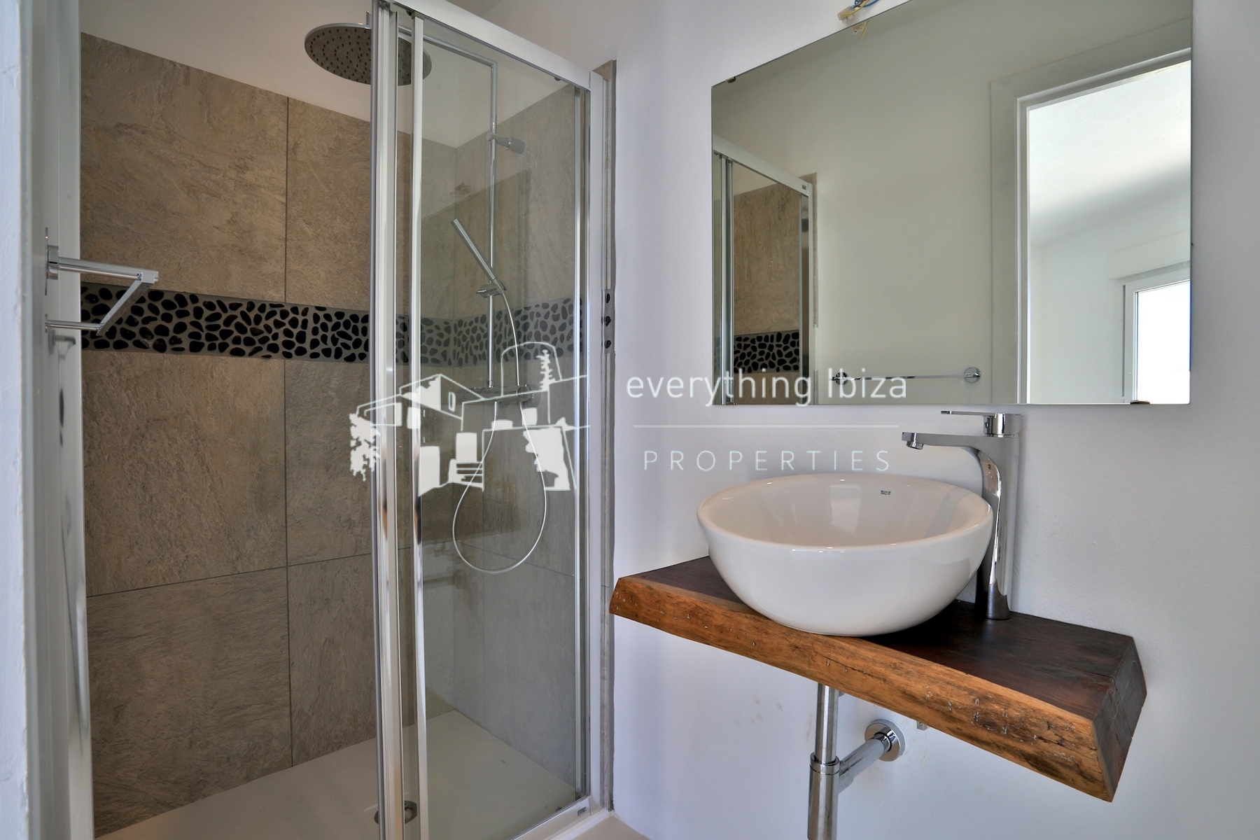 A Magnificent Elevated Villa with Private Pool Offering Stunning Sea and Sunset Views - for sale by everything ibiza Properties - ref. 1883