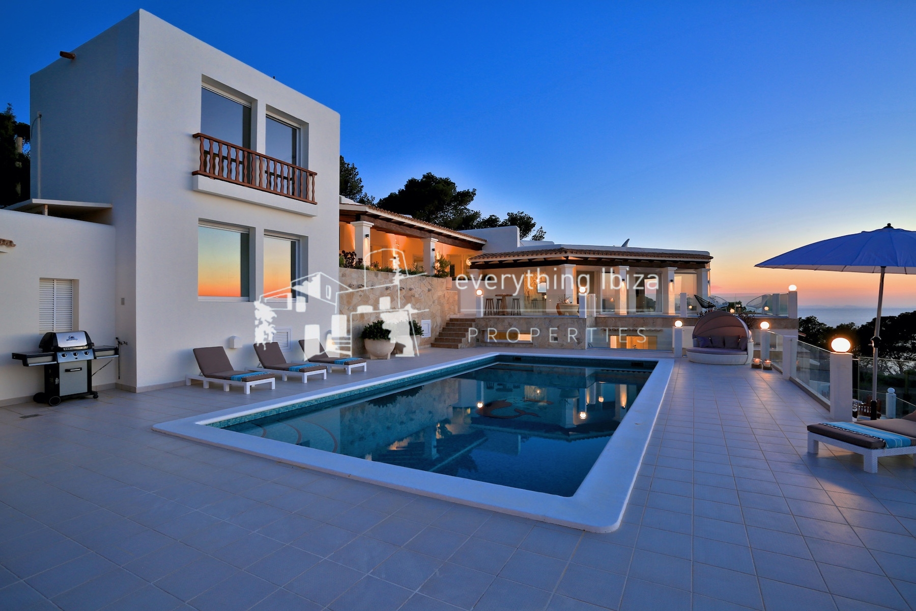 A Magnificent Elevated Villa with Private Pool Offering Stunning Sea and Sunset Views - for sale by everything ibiza Properties - ref. 1883