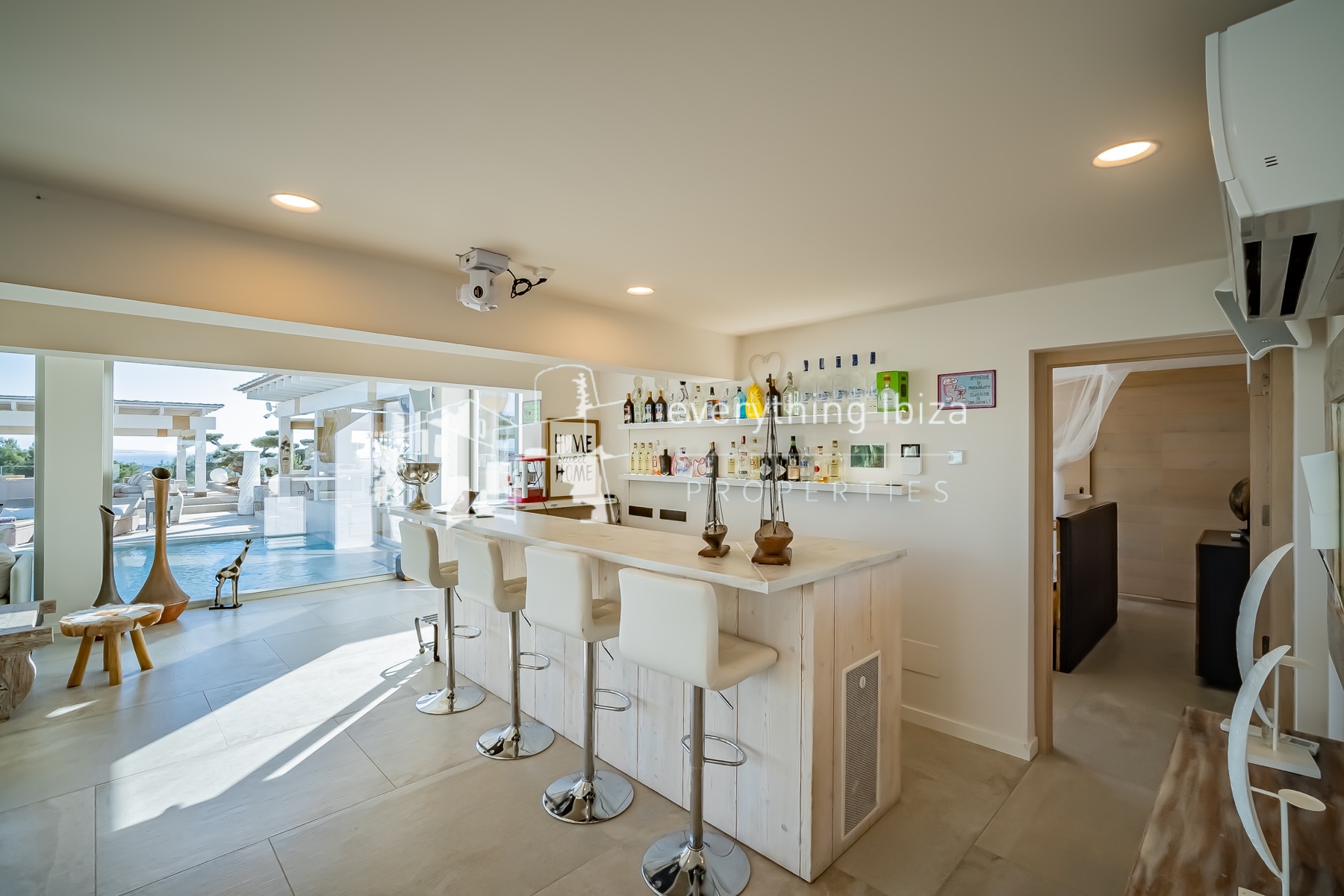 Exceptional Luxury Private Residence with Panoramic Views, Super Sports & Wellness Facilities - for sale by everything ibiza Properties - ref. 1884