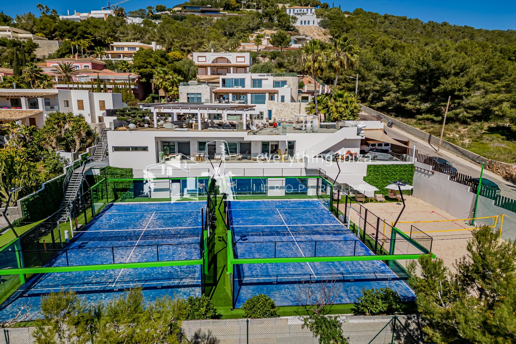 Exceptional Luxury Private Residence with Panoramic Views, Super Sports & Wellness Facilities - for sale by everything ibiza Properties - ref. 1884