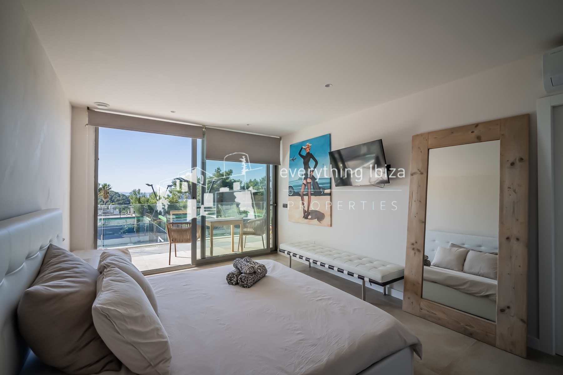 Exceptional Luxury Private Residence with Panoramic Views, Super Sports & Wellness Facilities - for sale by everything ibiza Properties - ref. 1884