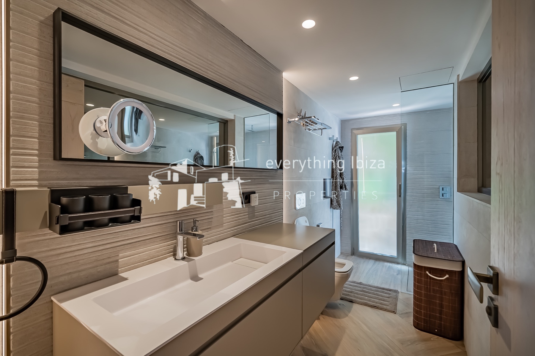 Exceptional Luxury Private Residence with Panoramic Views, Super Sports & Wellness Facilities - for sale by everything ibiza Properties - ref. 1884