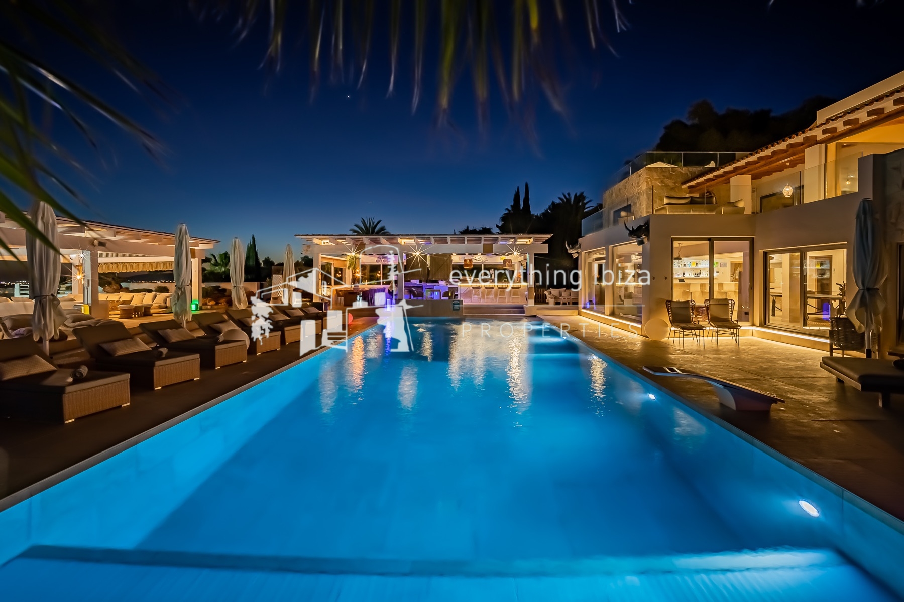 Exceptional Luxury Private Residence with Panoramic Views, Super Sports & Wellness Facilities - for sale by everything ibiza Properties - ref. 1884