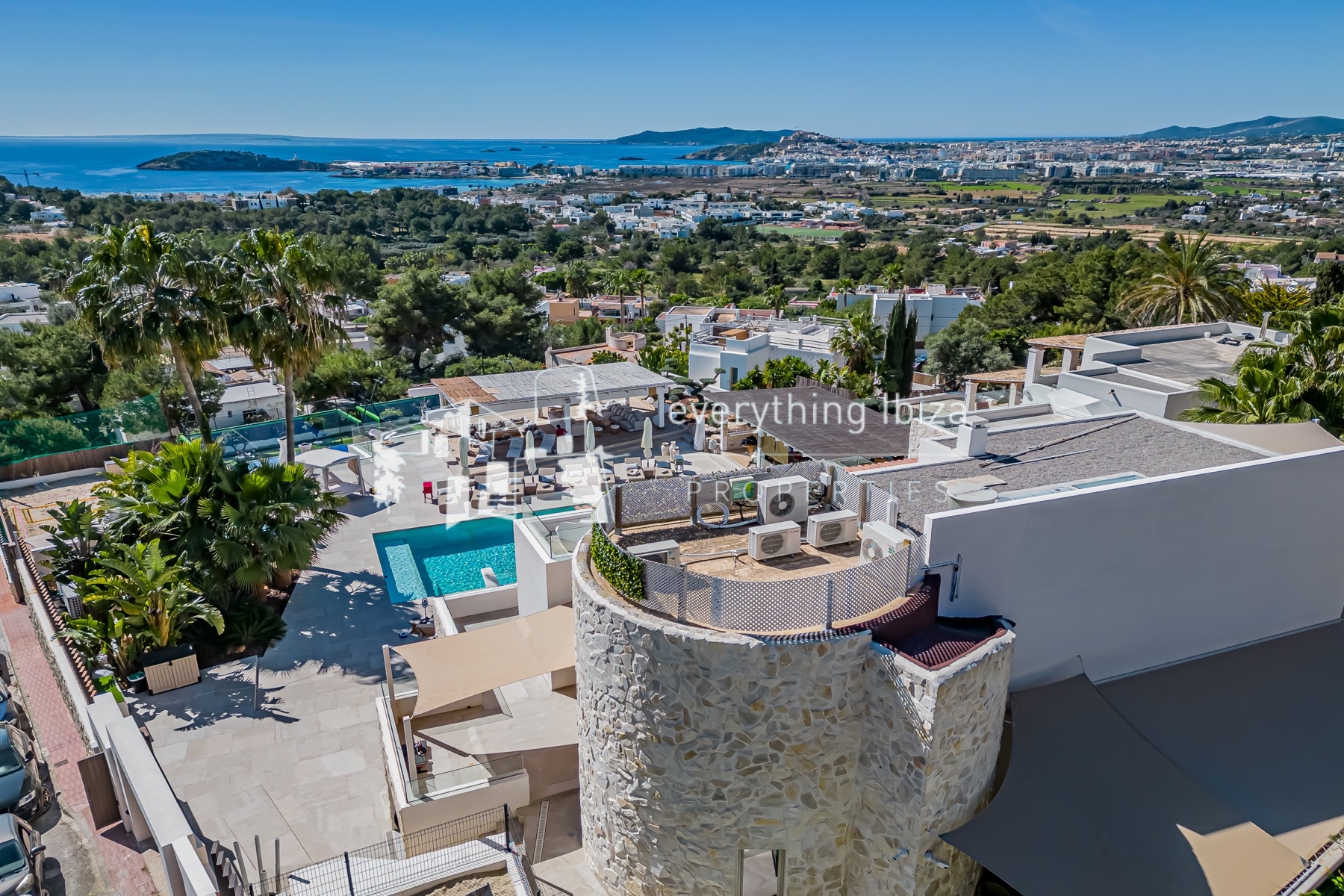 Exceptional Luxury Private Residence with Panoramic Views, Super Sports & Wellness Facilities - for sale by everything ibiza Properties - ref. 1884
