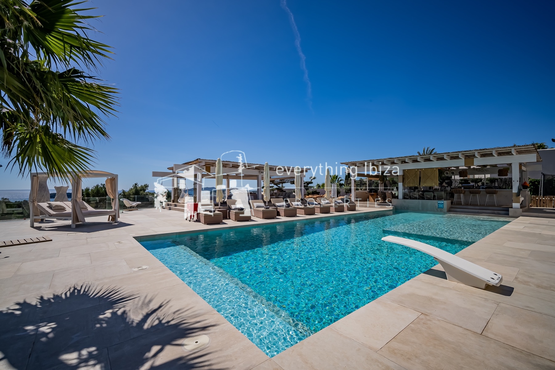 Exceptional Luxury Private Residence with Panoramic Views, Super Sports & Wellness Facilities - for sale by everything ibiza Properties - ref. 1884