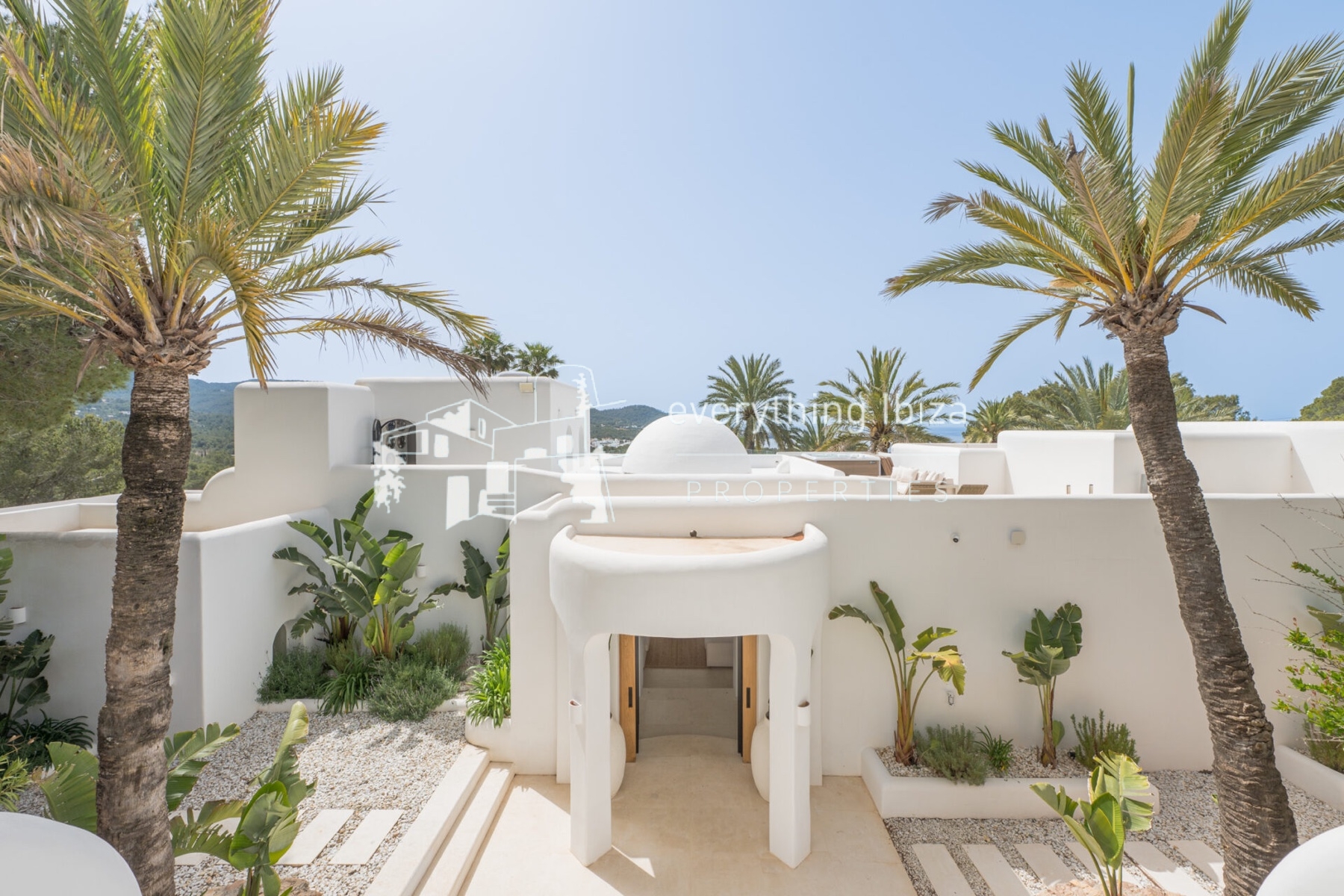Magnificent Luxury Villa Set in a Stunning Large Private Estate with Amazing Sea and Sunset Views - for sale by everything ibiza Properties - ref. 1895