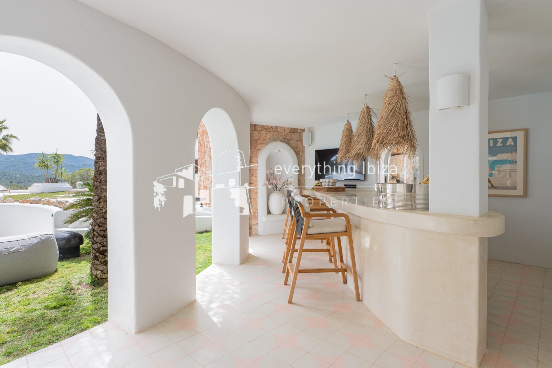 Magnificent Luxury Villa Set in a Stunning Large Private Estate with Amazing Sea and Sunset Views - for sale by everything ibiza Properties - ref. 1895