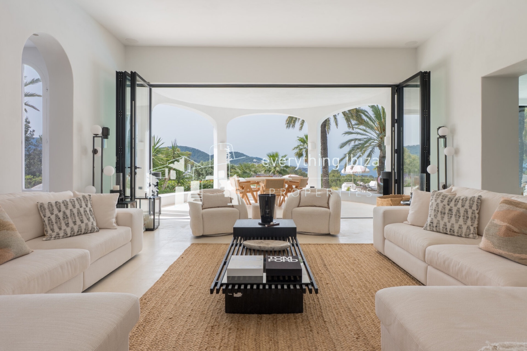 Magnificent Luxury Villa Set in a Stunning Large Private Estate with Amazing Sea and Sunset Views - for sale by everything ibiza Properties - ref. 1895