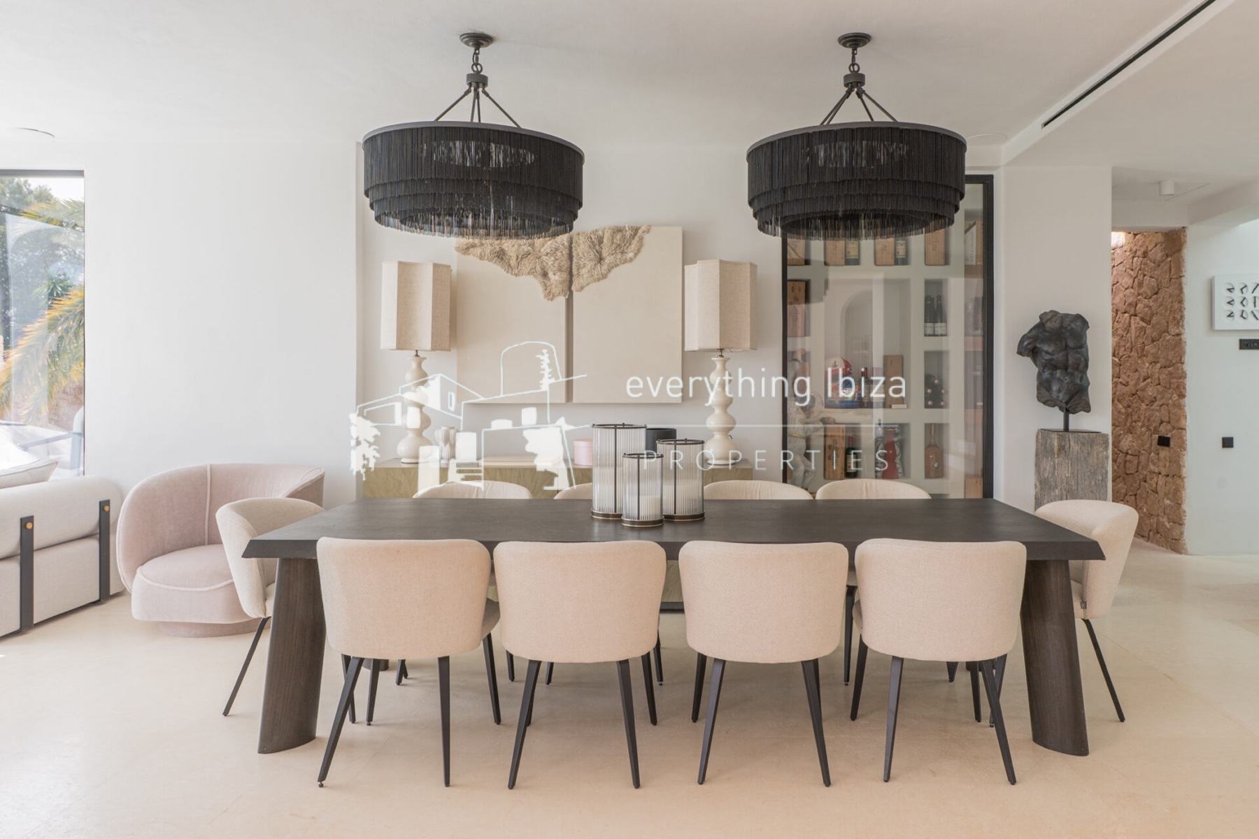 Magnificent Luxury Villa Set in a Stunning Large Private Estate with Amazing Sea and Sunset Views - for sale by everything ibiza Properties - ref. 1895