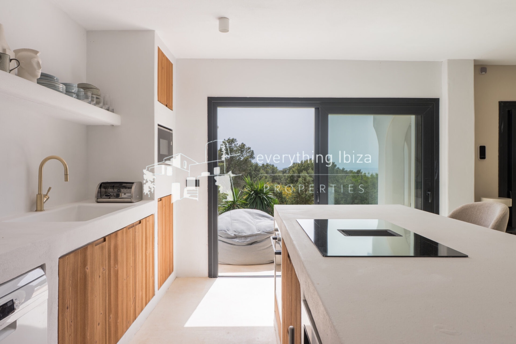 Magnificent Luxury Villa Set in a Stunning Large Private Estate with Amazing Sea and Sunset Views - for sale by everything ibiza Properties - ref. 1895